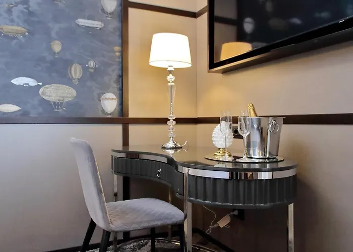 Helmirage Piazza Di Spagna Pensjonat 4*