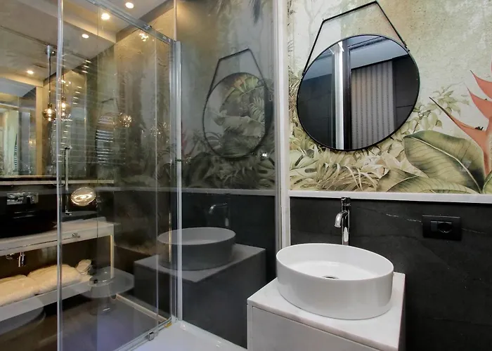 Pensjonat Helmirage Piazza Di Spagna 4*